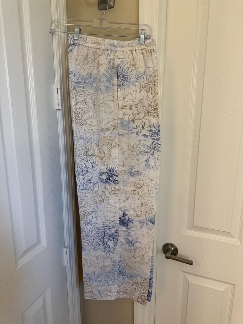 Tommy Bahama Blue and Tan Tropical Print Lounge Pants